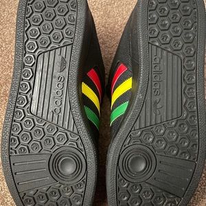 adidas bucktown rasta